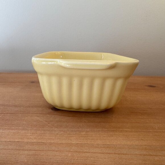 Vintage Baking Dishes Casserole 16 oz F.T.D.A. Pfaltzgraff 1983 Retro Yellow - Picture 2 of 6